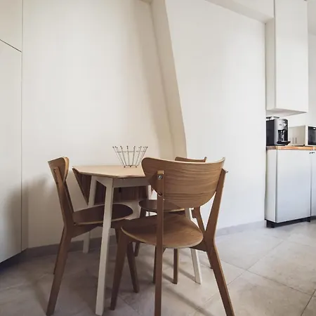 Splendid Spacious Appt Near Parc Monceau * Paris